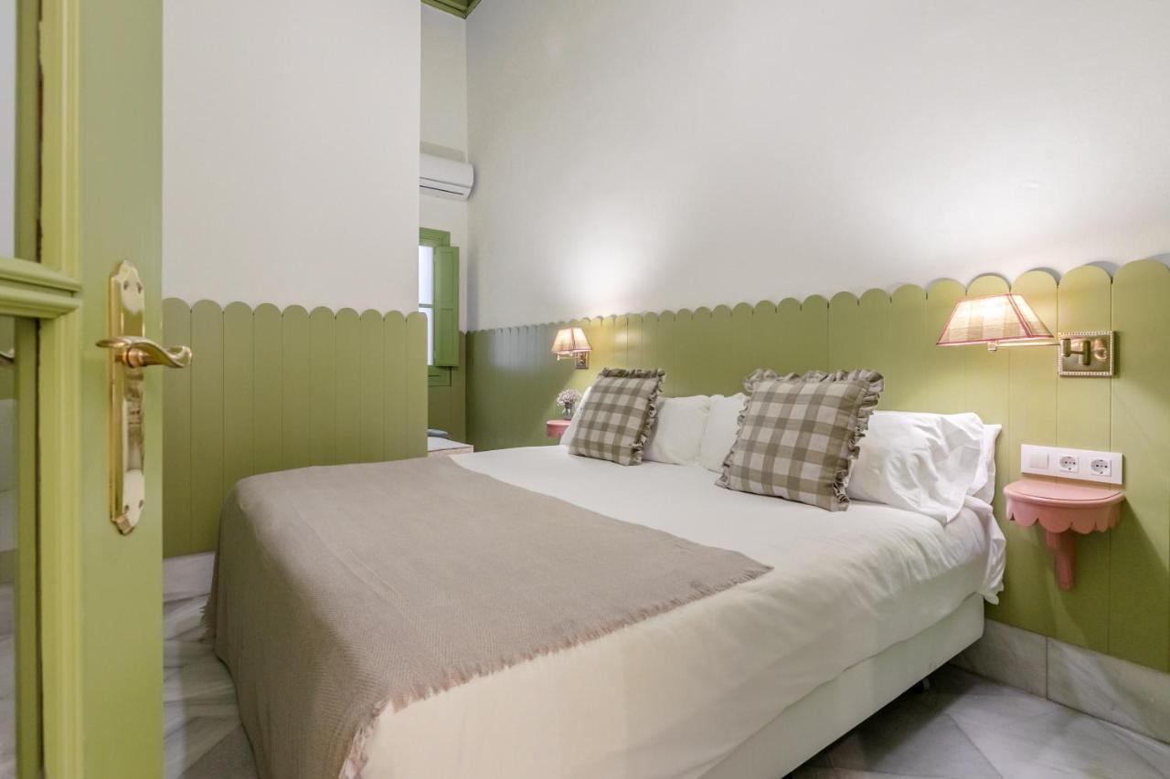 Nuea Giralda Hotel เซบีญา ภายนอก รูปภาพ